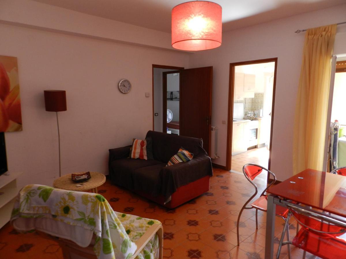 Apartment In Patti Marina: A Step Away From The Sea And From The Center! Exterior foto